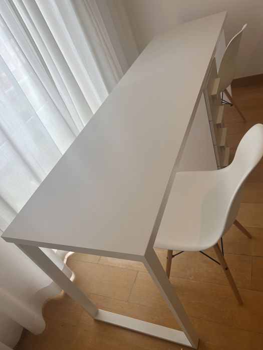 Mesa de secretária para 2 ou mais pessoas