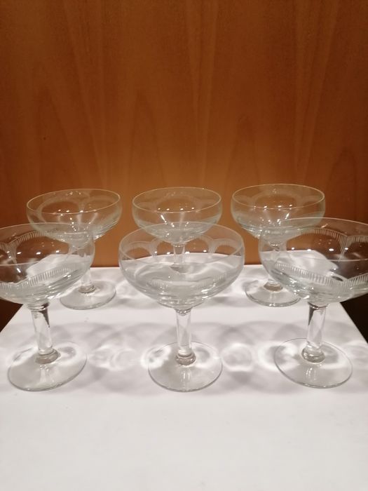 Copos de vinho espumante