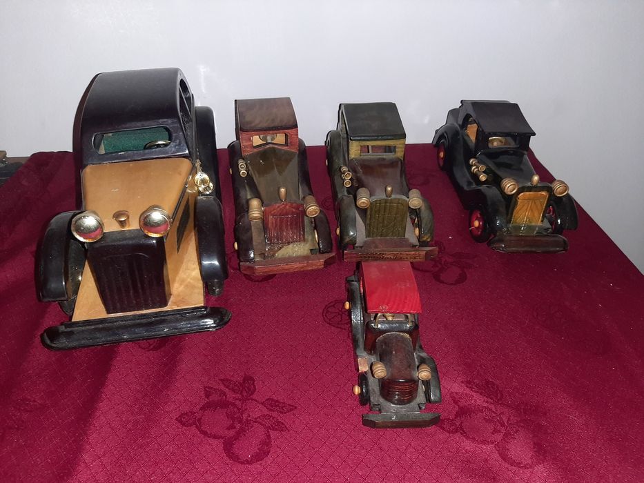 carros calhambeques madeira antigos feitos e pintados mão