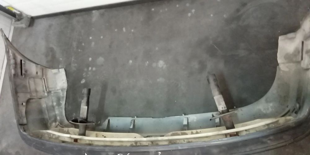 PARA-CHOQUES TRAS BMW SERIE 3 E46 COM REFORÇO