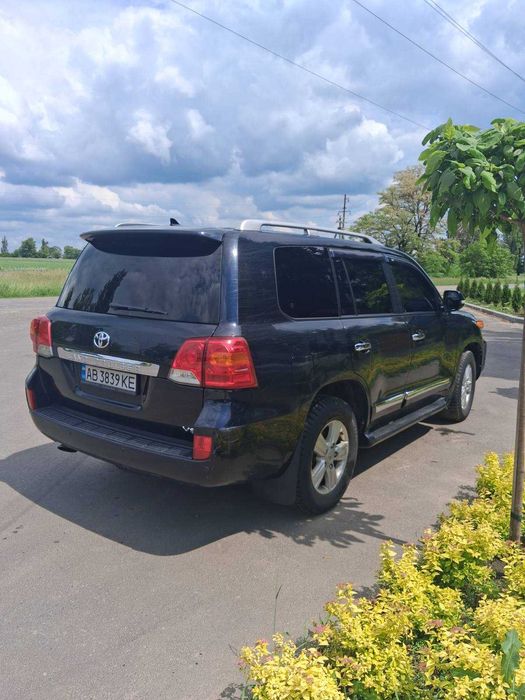 Toyota Land Cruiser комплектації Brownstone