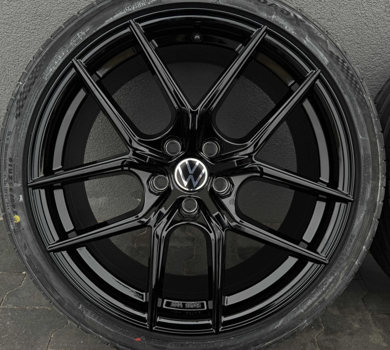 VW ARTEON koła letnie 245/40r19 KUMHO FELGI TOMASON Germany NOWE