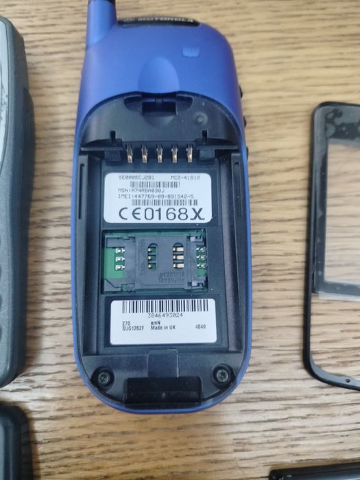 Telefony Nokia 3210+2700c uszkodzone