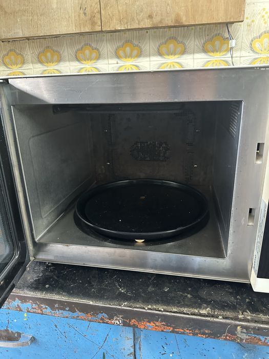 Mircroondas com gril e forno