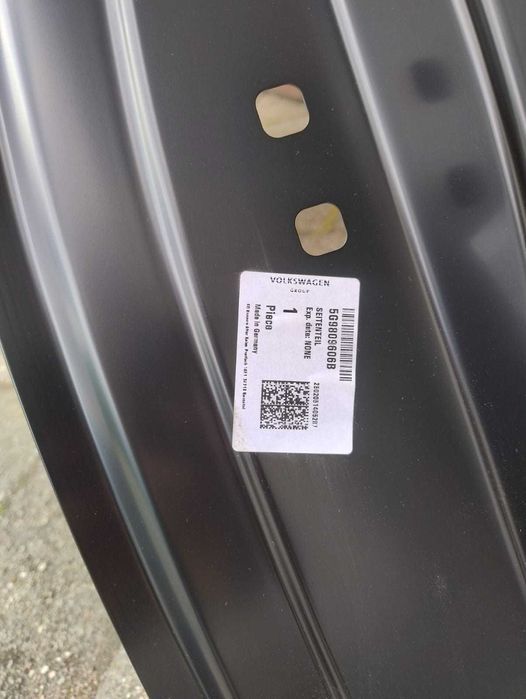 Błotnik prawy tył tylny VW Golf VII 7 kombi