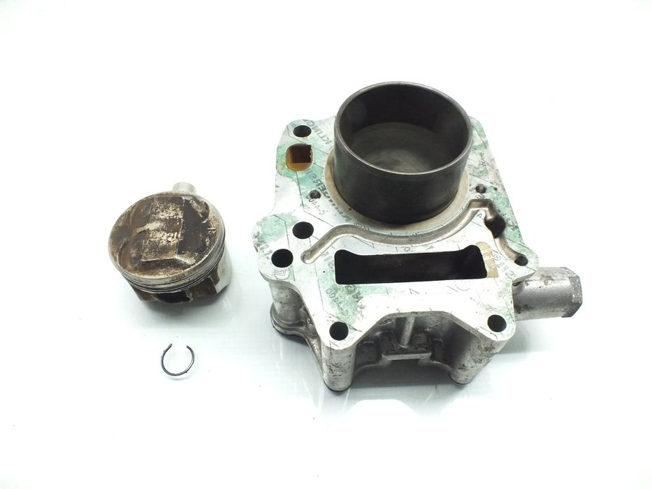 Cylinder Z Tłokiem Aprilia Leonardo 125 Scarabeo rotax