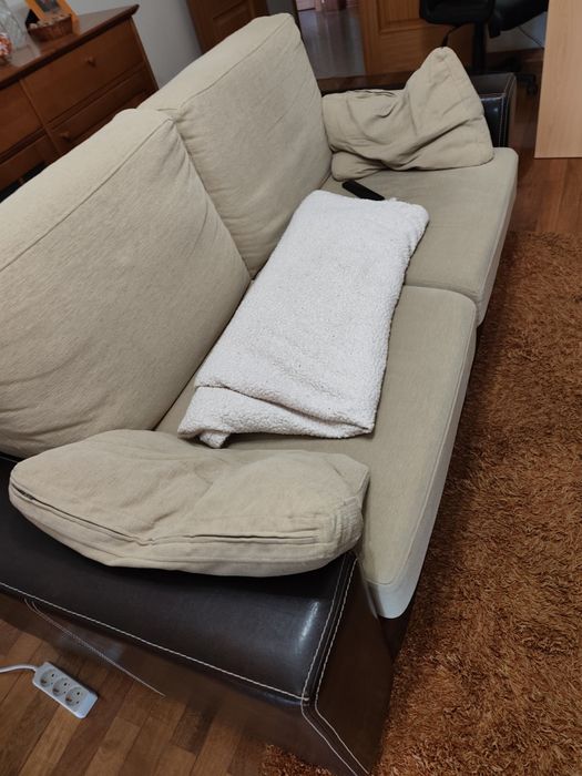 Sofá em pele como novo