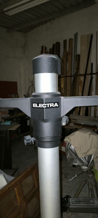 Tripés de estúdio Aceito Pi