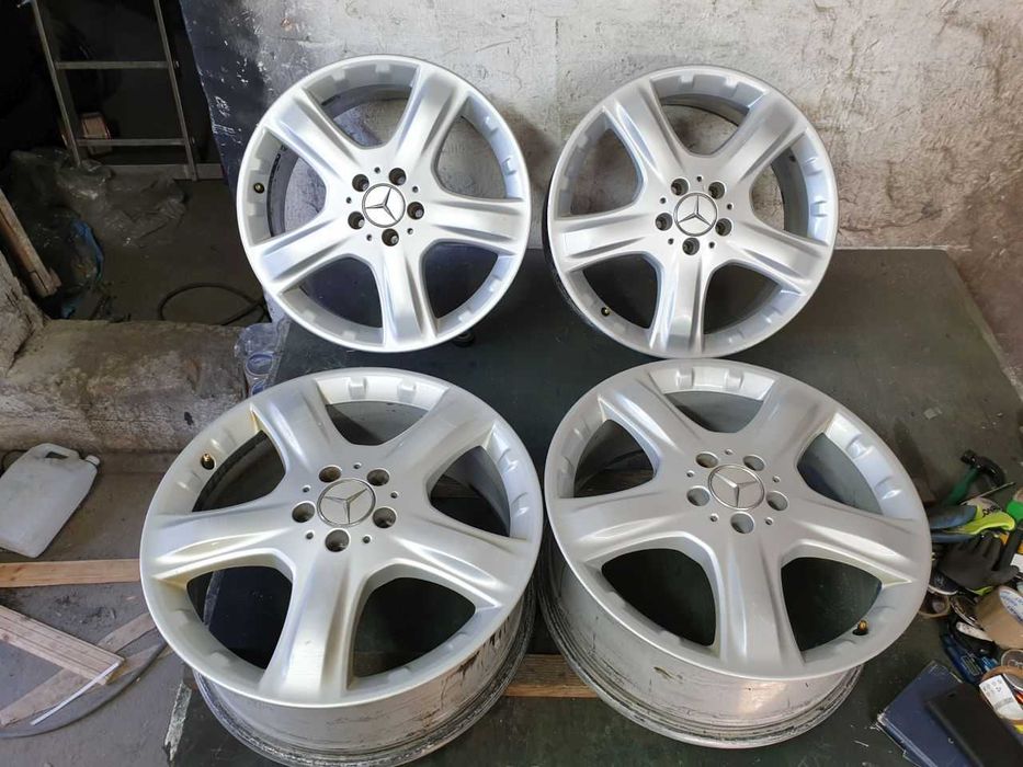 Felgi aluminiowe Mercedes ML GL W164 R19 5x112 8JX19H2 ET 60 centr 66,6mm