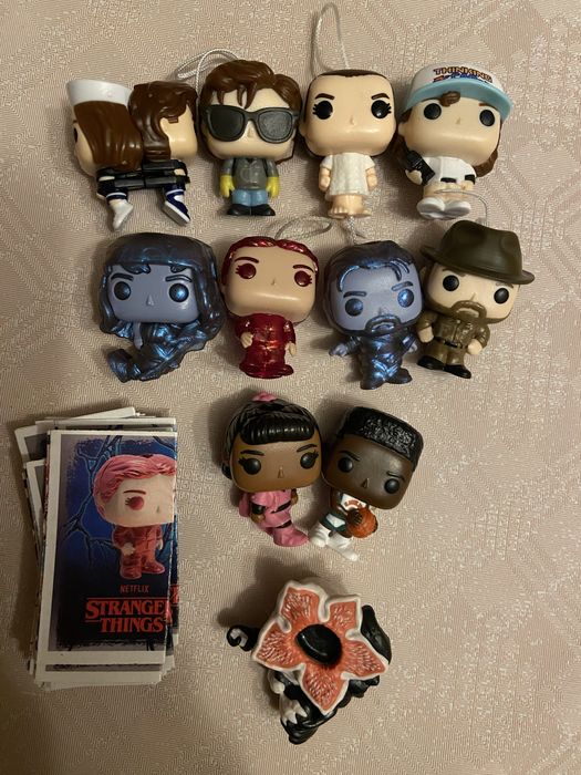 Stranger things дивні дива Дастін Стів Макс Едді Хопер одинадцять