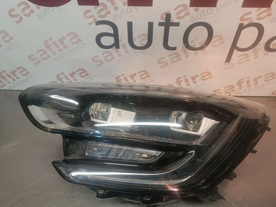 ÓTICA / FAROL FULL LED RENAULT MEGANE IV - ESQUERDA REF: 900360928 260601093R - APOIOS PARTIDOS