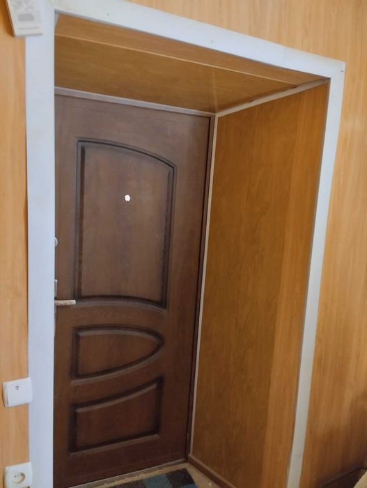Пр.  1кім. кв.  а/о,  центр , можна  по  сертифікату,  без  посеред -в