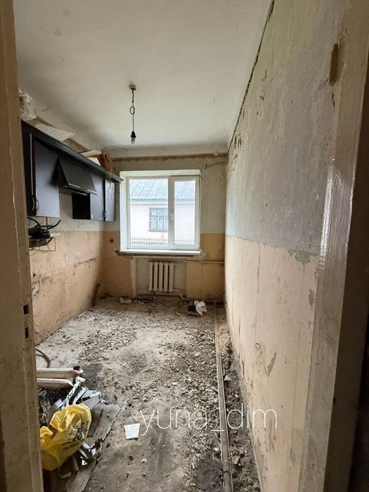 2 кімнатна квартира до ремонту|розтермінування|центр|м.Дубно