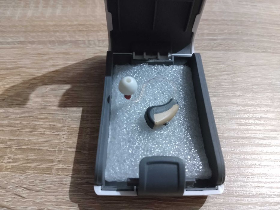 Aparat słuchowy Selectic prawy + baterie + nakładki