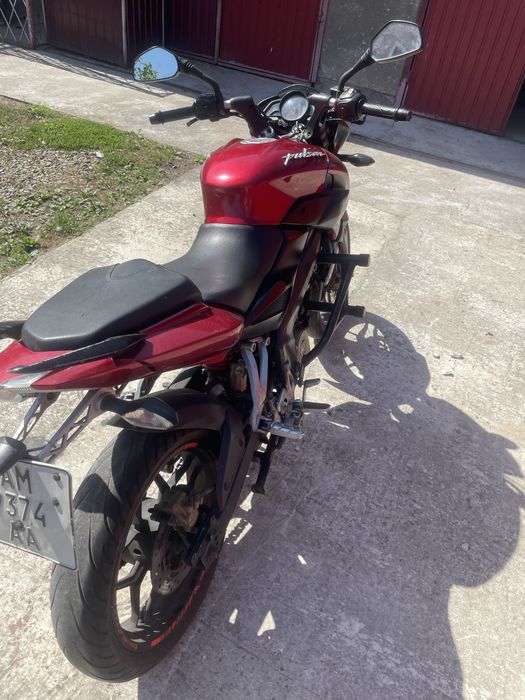 Мотоцикл Bajaj pulsar ns200