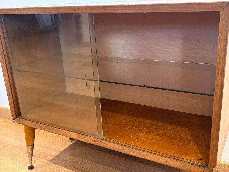 Móvel vitrine vintage anos 50
