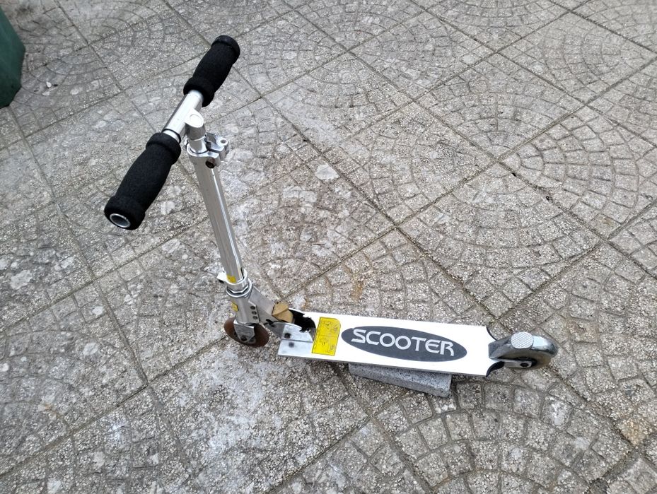 Trotinete dobrável e extensível para várias alturas dos 3 aos 15 anos