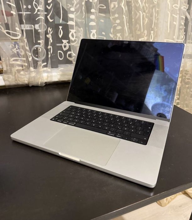 MacBook Pro 16”, модель A2485
