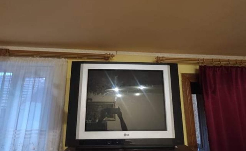 Продам у гарному стані Телевізор LG