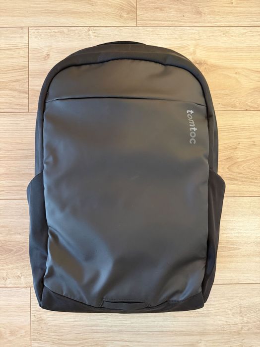Biznesowy plecak Tomtoc na laptopa 15,6". Wszechstronny. Jak nowy!