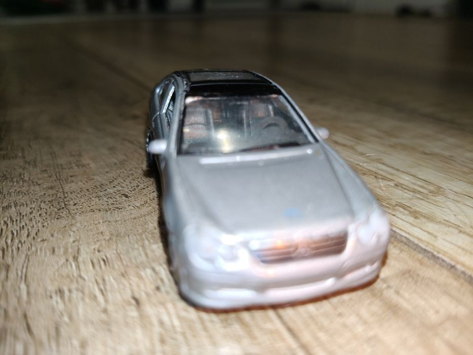 Metalowy model samochodu Mercedes-Benz Klasy C SportCoupé