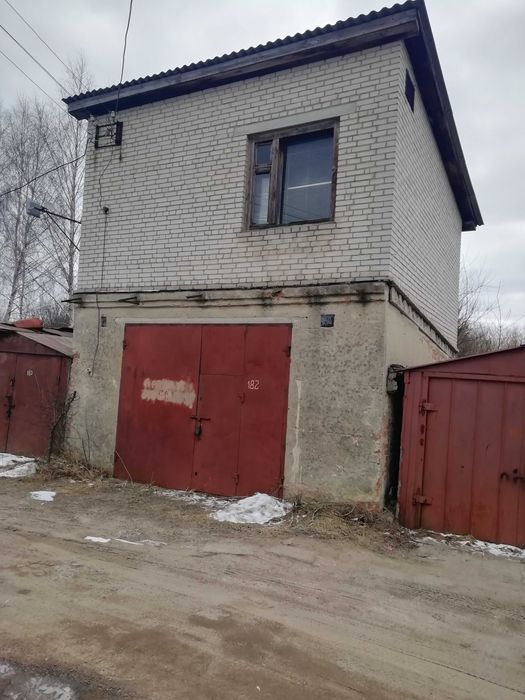 Продам двоповерховий цегляний гараж вГК "Джерело"