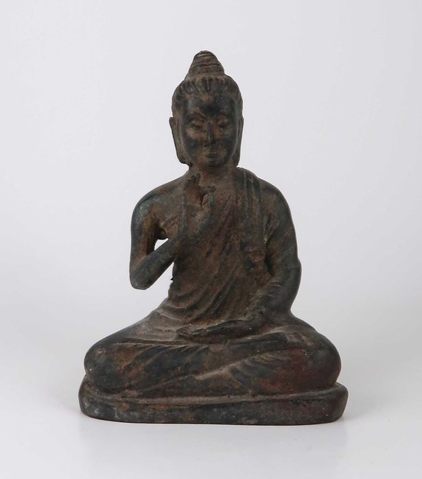 Buda Sentado, antigo, em Metal