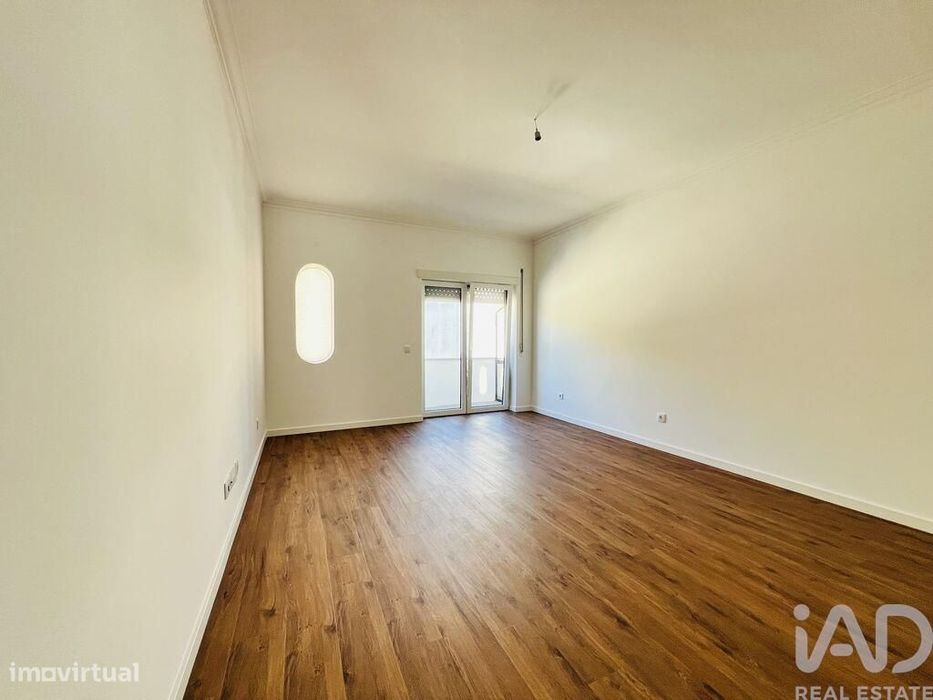 Apartamento T2 em Miranda do Corvo de 84 m2