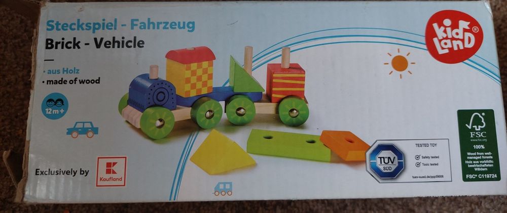 Zabawka drewniana pociąg