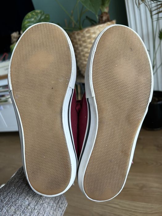 Bordowe Tenisowki Lacoste z wysoka cholewka. 37