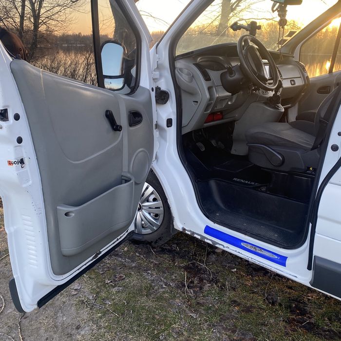 Renault Trafic 100