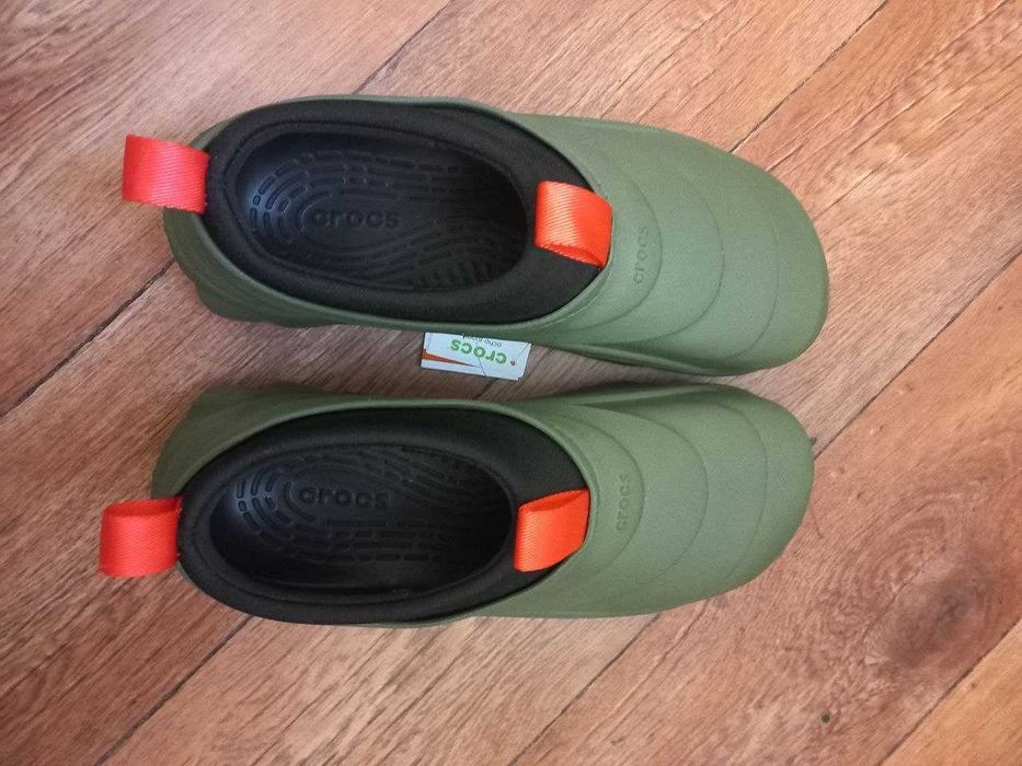 Черевики напівчоботи Crocs M6W8