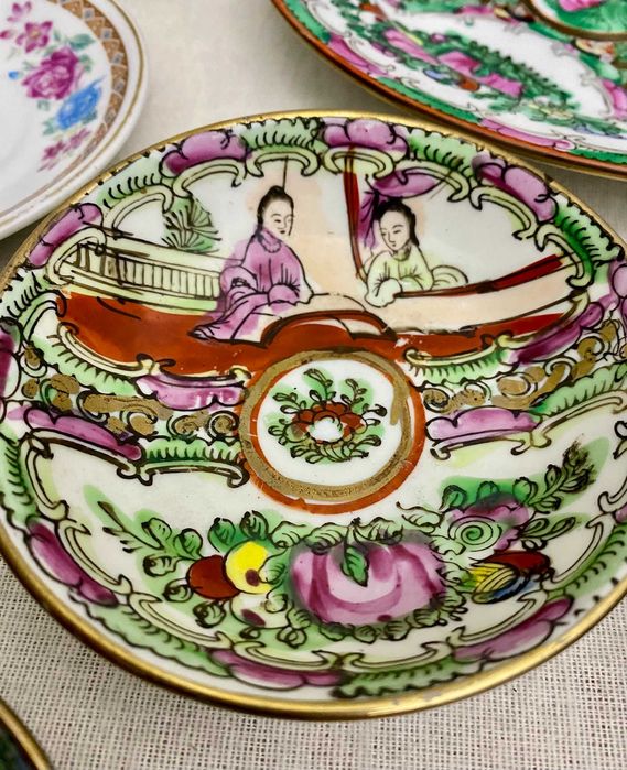 Lote Luxo Porcelana de Macau - Selo Qianlong - Pintado à Mão