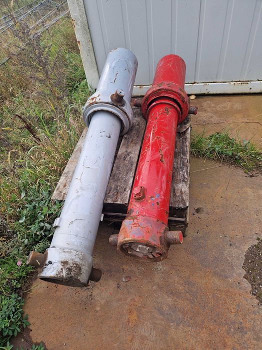 Циліндр на самосвал напівпричіп