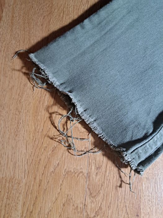 Calças de ganga verdes Bershka tamanho 32
