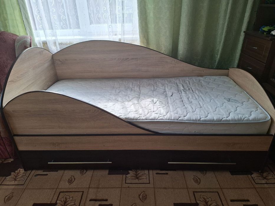 Ліжко дитяче у відмінному стані