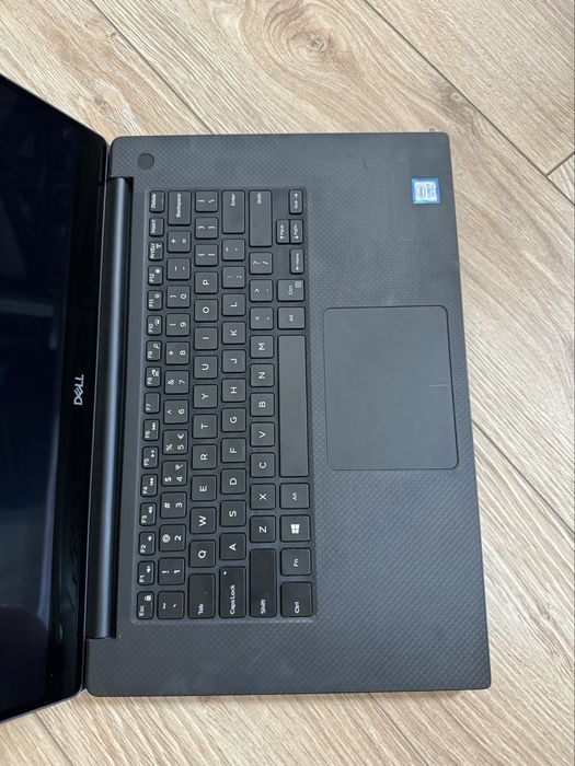 Laptop DELL Precision 5540 Nowa bateria, 4K UHD Dotyk, Windows 11 PRO, i7-9750H, 32GB RAM, 512 GB SSD, NVIDIA Quadro T1000