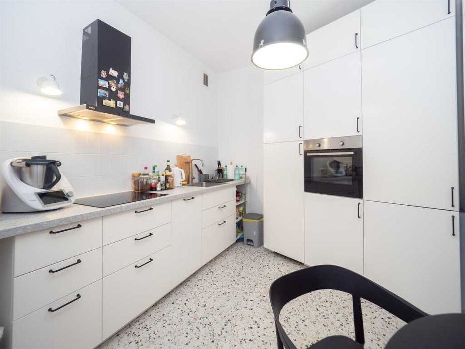 Kawalerka z osobną, dużą kuchnią | 41,5 m2 | Komunikacja