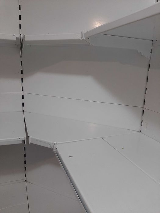 Торговий  стелаж