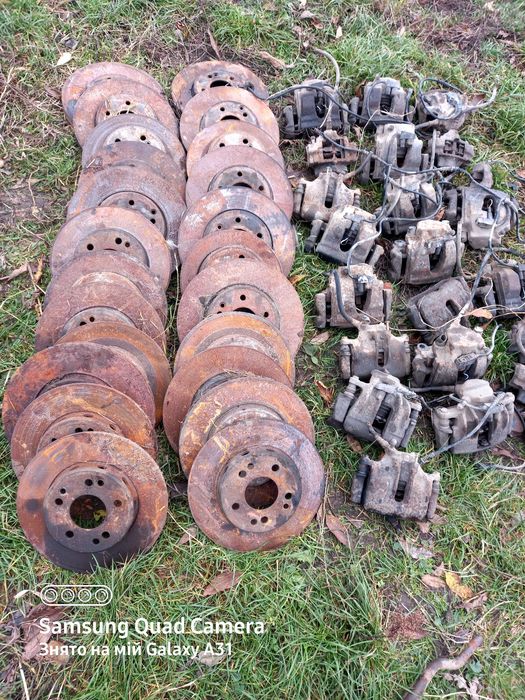 Тормозний дисксупорт мерседес w124 202 210 168 211 219 220 140 ml163