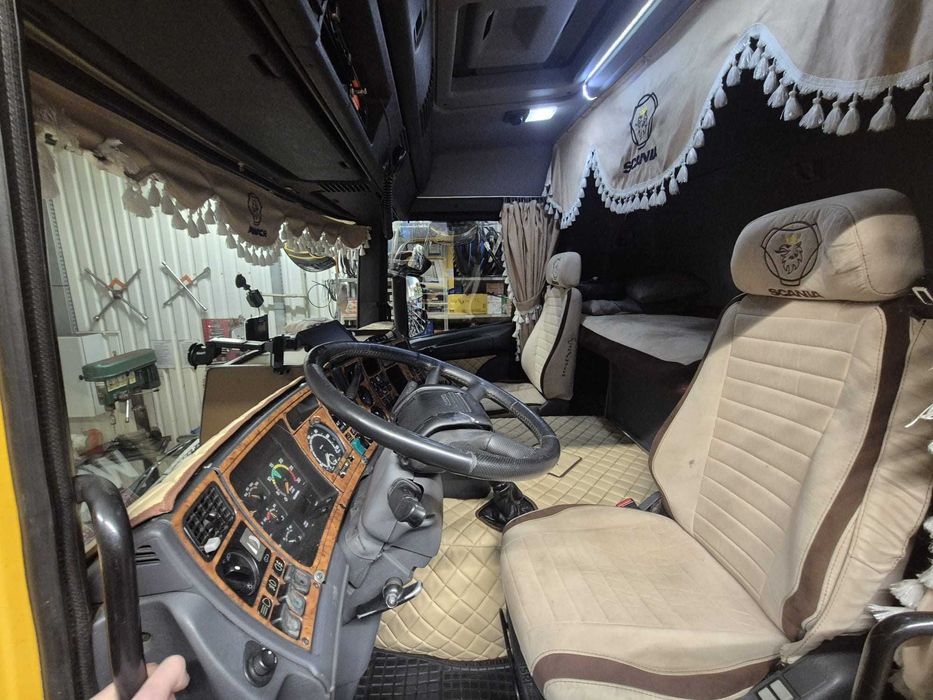 Samochód ciężarowy Scania R 124