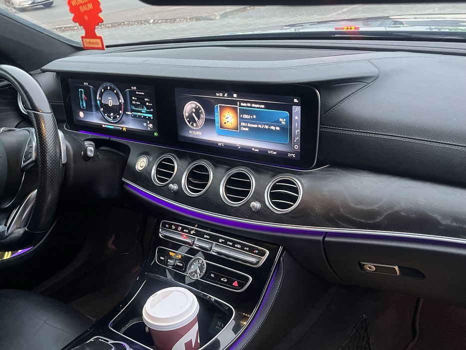 Mercedes w213 220d Amg 4x4 mały przebieg  ,dociągi ,multibeam led