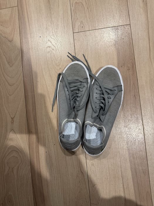 Lacoste la piquée cinzento