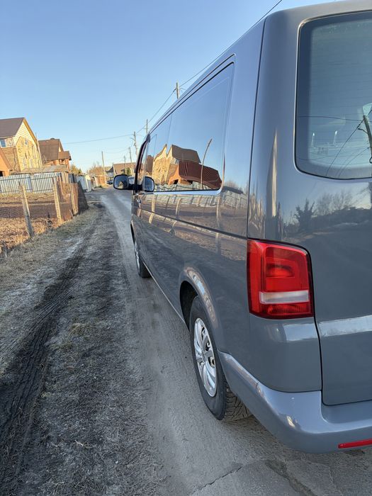 Авто Volkswagen Caravelle 2011 рік 2.0 Газ/Бенз