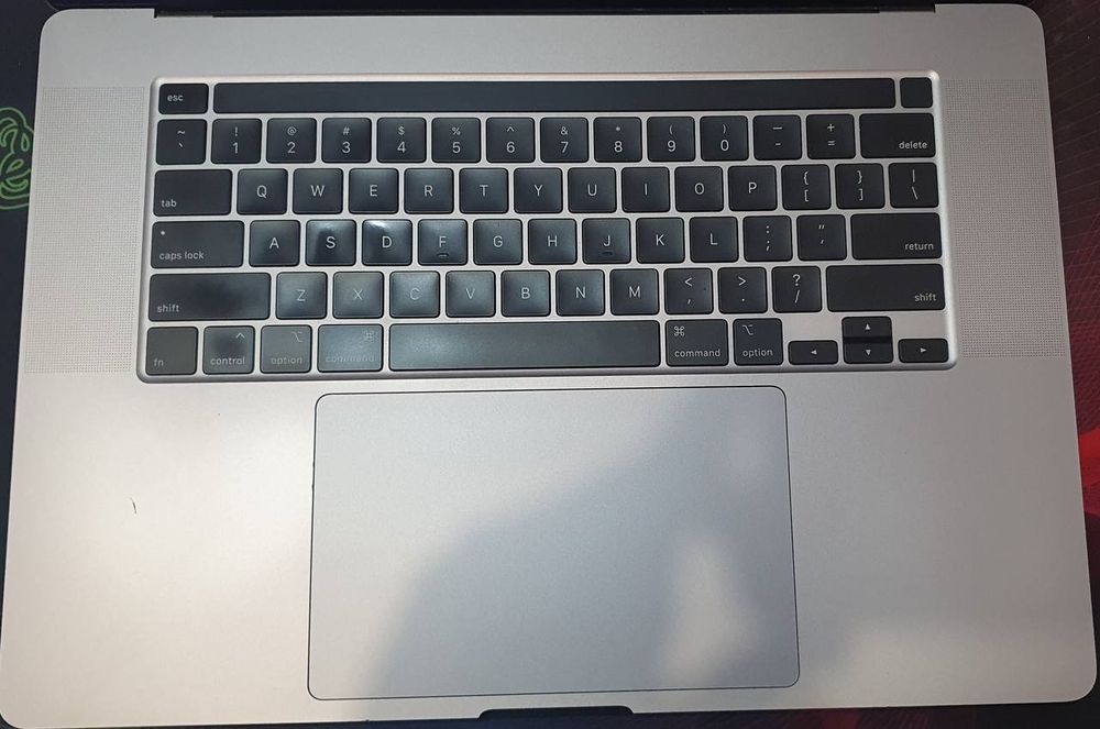 MacBook Pro 16inch 2019 - i7/16GB/512GB