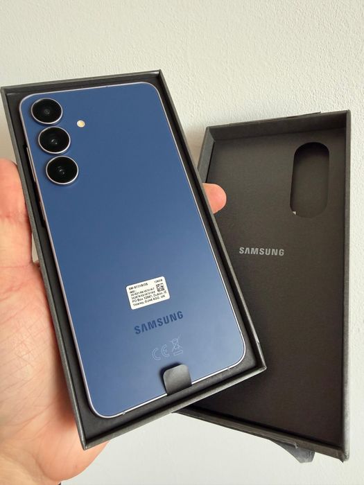 Telefon Samsung Galaxy S25 FE 8 GB / 128 5G Niebieski/Navy TOMI-TECH