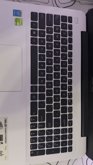 Laptop Asus Bardzo ladny !