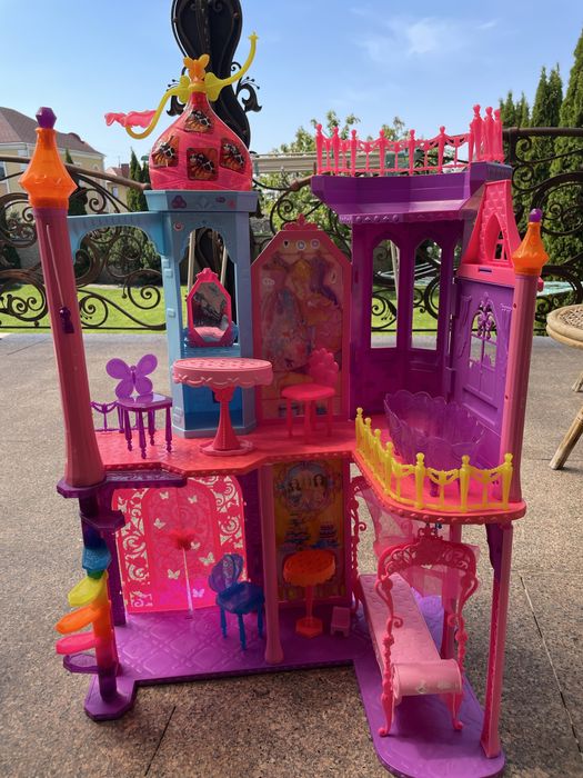 Іграшковий будиночок