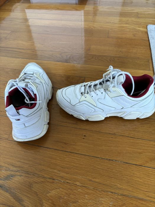 Tommy Hilfiger - size 41