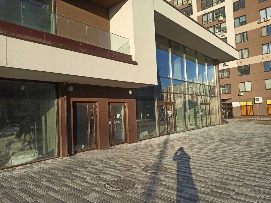 ЖК «Варшавський». Фасадне приміщення Open Space 172 м²